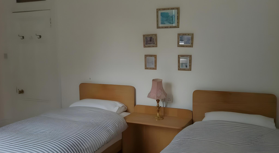 Bedroom 3, BHH UK PVT LIMITED t/a Bonkle House, North Lanarkshire