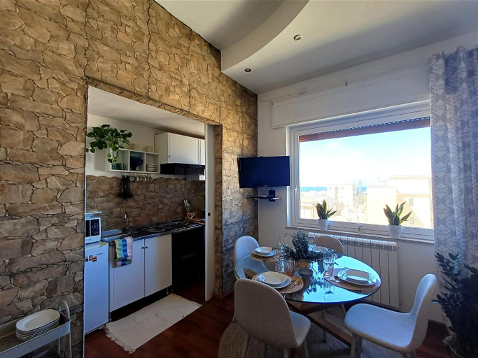 Facilities 2, Central apartment with sea view, Trapani