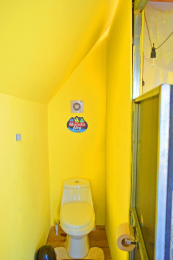 Bathroom 2, Mundo Abu San Juan La laguna, NA