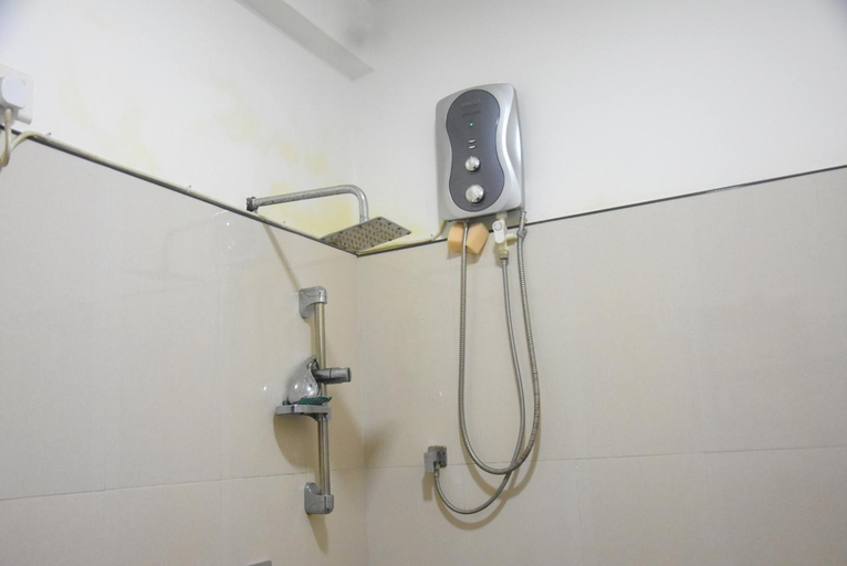 Bathroom 4, CFC Holiday Home, N. Palatha East