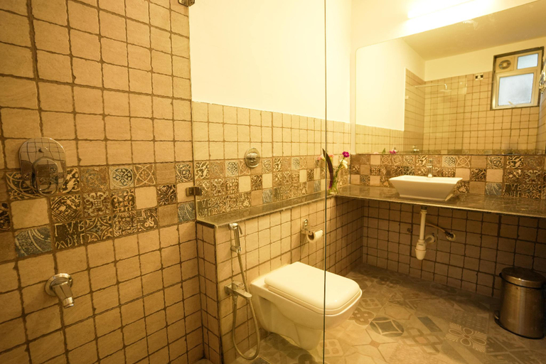 Bathroom 2, Coastal Pearl Hotel Margao Railway Station, South Goa