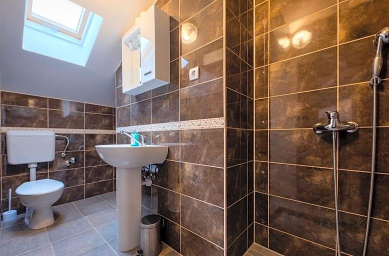 Bathroom 4, Aparthotel Villa Plat, Zadar