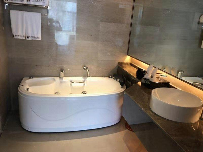 Bathroom, Ceheng International Hotel, Qianxinan Buyei and Miao