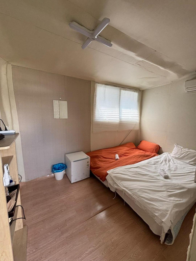 Bedroom 2, Sunrise Inn, Jongno
