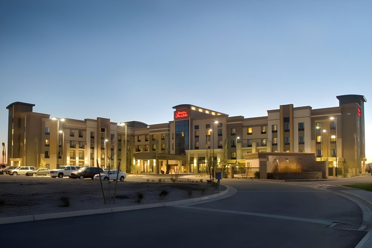 Exterior & Views 1, Hampton Inn & Suites Phoenix Glendale-Westgate, Maricopa