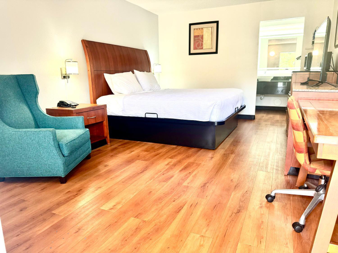 Bedroom 3, エコノ ロッジ, Candler