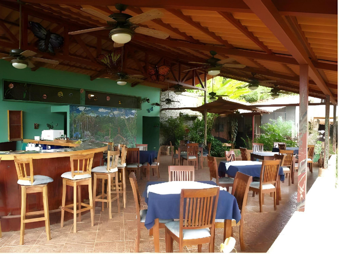 Food & Drinks, Blue Banyan Inn, Aguirre