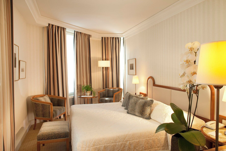 Bedroom 2, Hôtel de l'Arcade, Paris