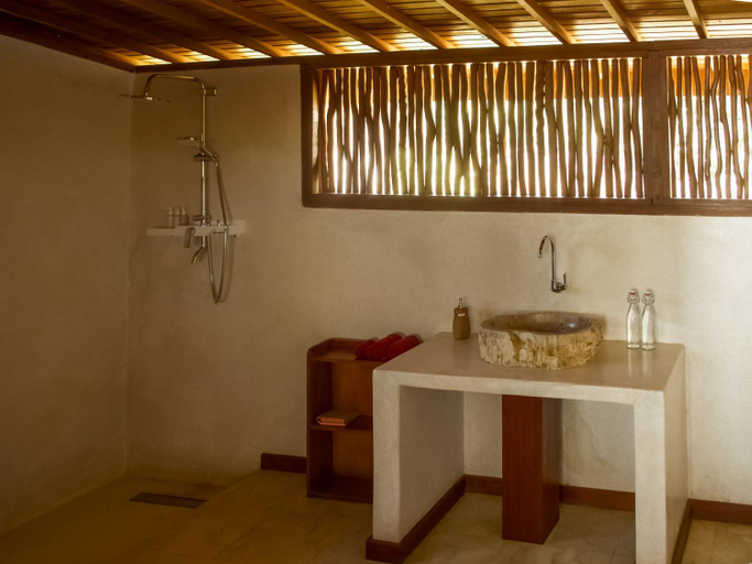Bathroom 4, Anna Villas by Sumba-Beach, Central Sumba