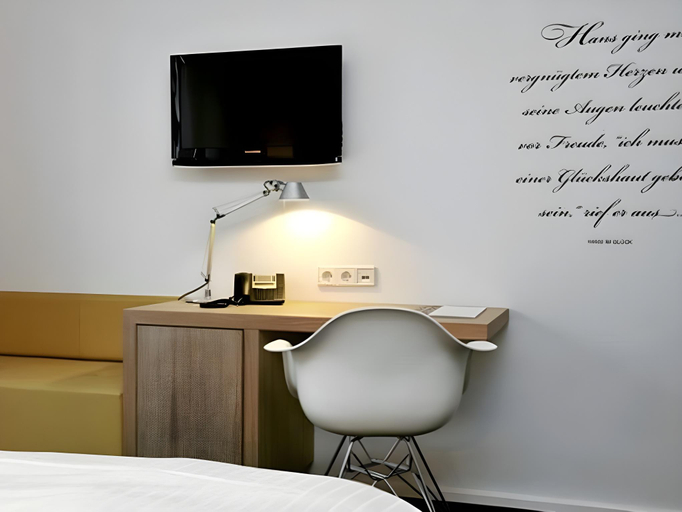 Bedroom 3, Grimm's Hotel Mitte, Berlin