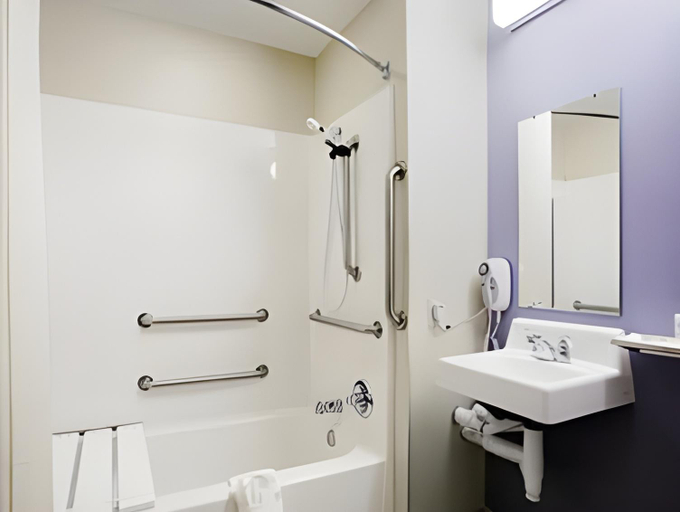 Bathroom 4, Microtel Inn & Suites by Wyndham Hazelton/Bruceton Mills, Preston
