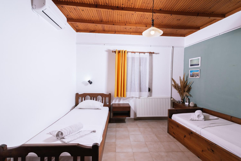 3, OVGORA - Aretousa sea view room, Kamilari village, Faistos