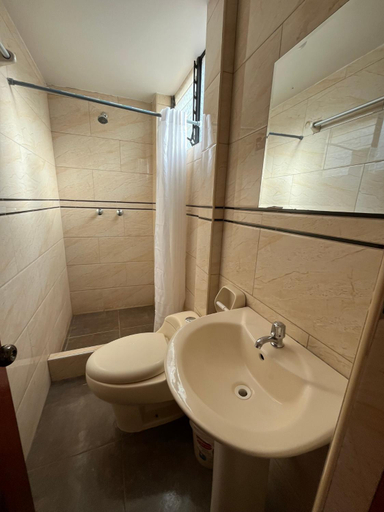 Bathroom 3, Hostal Apu Qhawarina, Urubamba