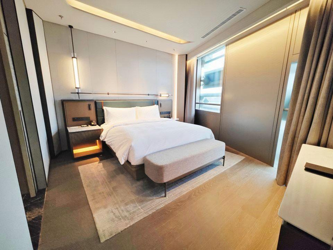 Bedroom 3, Yangtze River International Conference Center Hotel, Nanjing