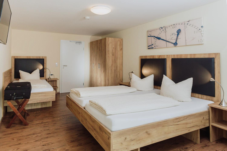 Others 5, Gastehaus Hotzl, Deggendorf