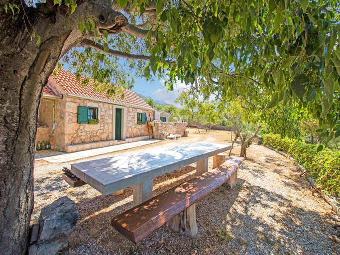 Others 3, Holiday Home in Seline near the Sea, Starigrad