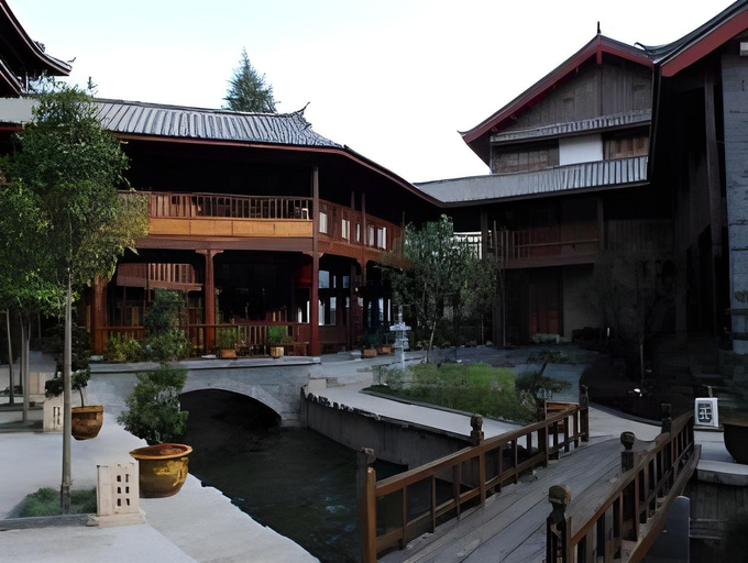 Exterior & Views 1, Lijiang Golden Path Hospitality Hotel, Lijiang