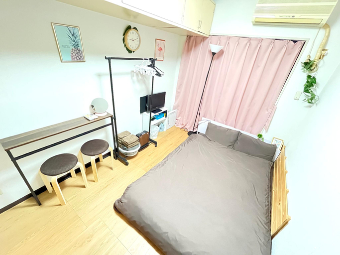 Bedroom, Guest House Zwell Hakata Yakuin305, Fukuoka