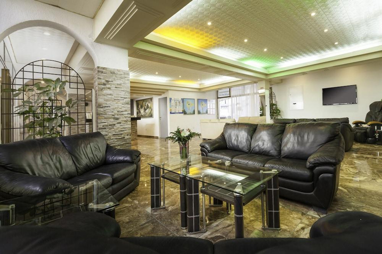 5, PENELOPE BEACH HOTEL APTS