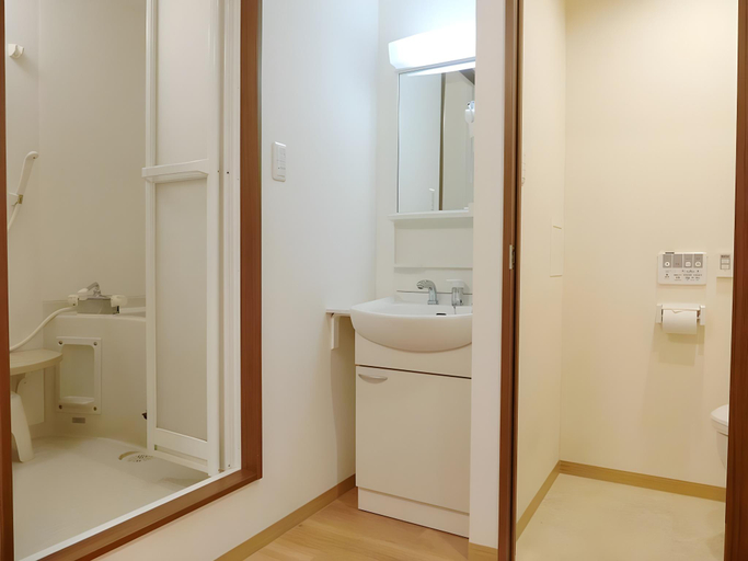 Bathroom 4, Hotel Chuo Oasis, Osaka