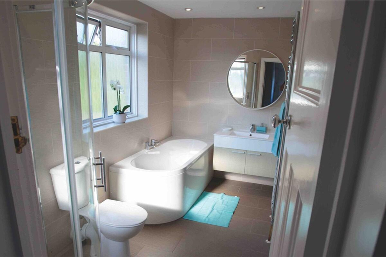 Bathroom 4, Winterstoke view family & dog friendly nr beach, Kent