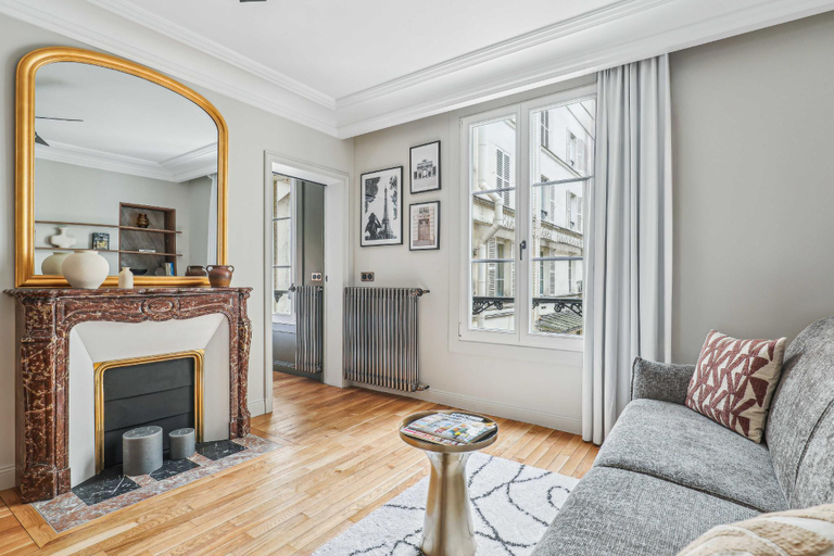 Others 3, Magnificent Flat - 2BR/6P - Champs Elysées, Paris