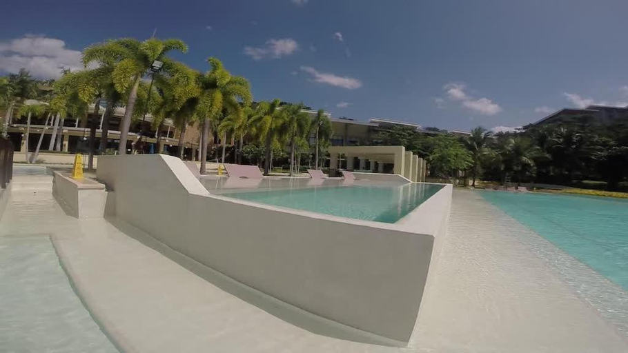 Sport & Beauty 2, Netflix, WiFi, 42"TV, Uratex- Pico de Loro Cove /m, Nasugbu
