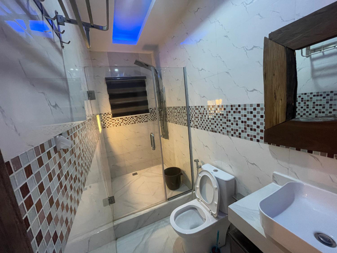 Bathroom 3, Presken Hotel @Villa , Kosofe