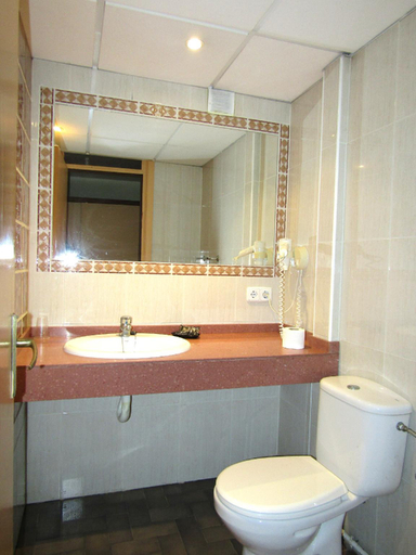 Bathroom, Vintage Hotel Mercedes, Girona