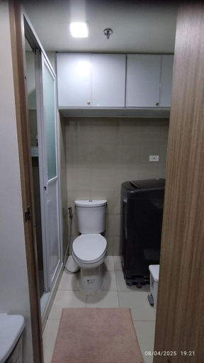 Bathroom 4, Shore 2 Tower 1 Staycation, Pasay City