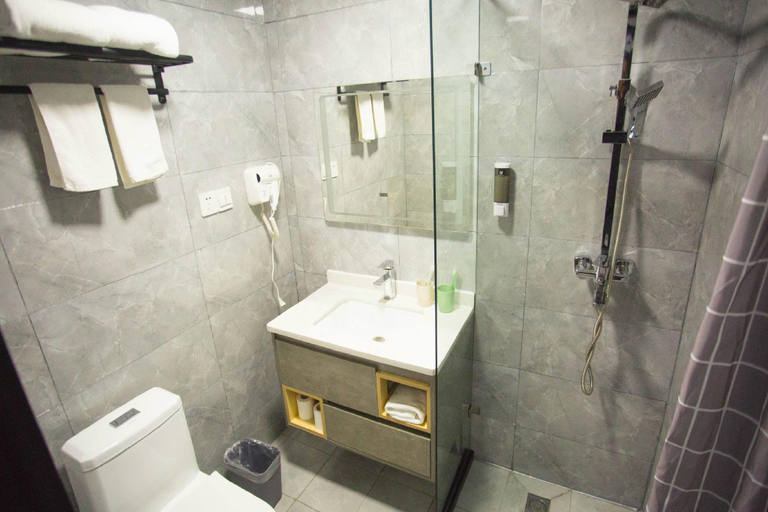 Bathroom 3, Hanting Hotel Yantai University, Yantai