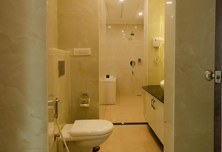 Bathroom 3, Nepalirika Hotel Biratchowk, Koshi