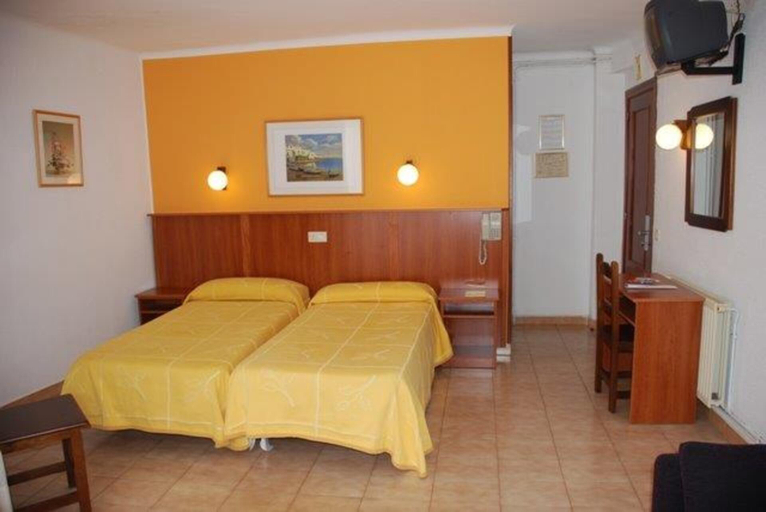 Bedroom 4, Stella Maris, Girona