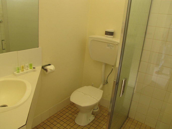 Bathroom 4, Motel Traralgon, Latrobe - Traralgon