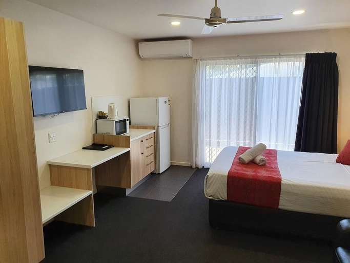 Bedroom 2, Abode37 Motel Emerald, Emerald