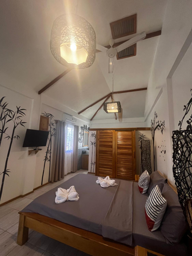 Others 4, saschas place bungalow 1, Siquijor