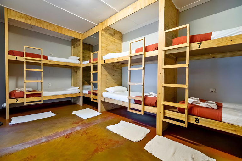 Bedroom 2, Shoestrings Backpackers , Hwange