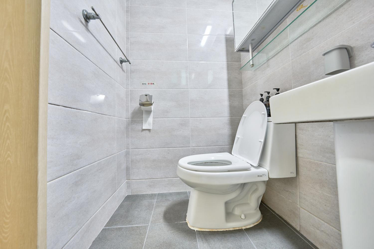 Bathroom 3, Jeju Happiness Pension, Jeju