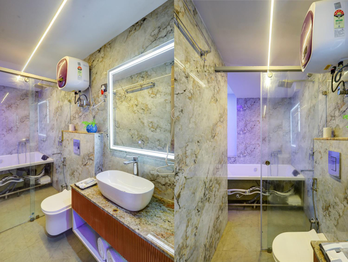 Bathroom 4, Hotel Armani Suites, Delhi