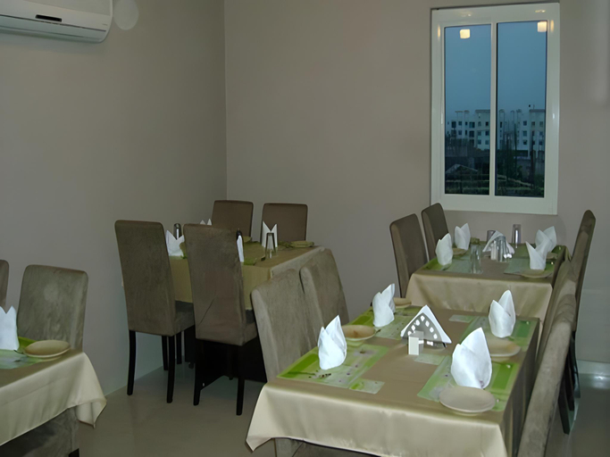 Food & Drinks 5, Hotel Isher International, Gandhinagar