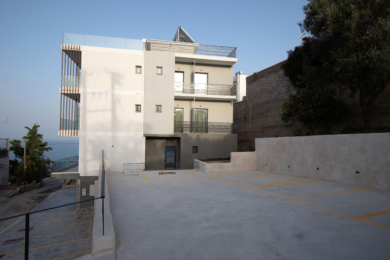 Others 5, Trinasus Hotel, Peloponnese