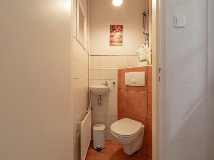 Bathroom 3, Holiday Home Groote Keeten near Beach, Zijpe