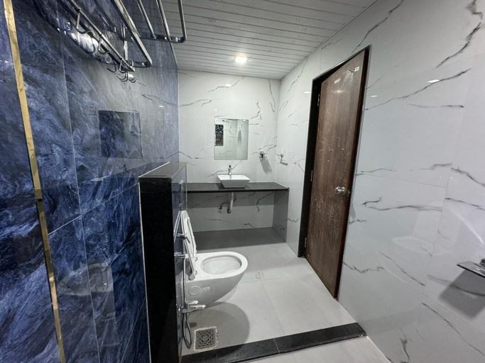 Bathroom 3, Hotel Atithi Inn Akluj, Solapur