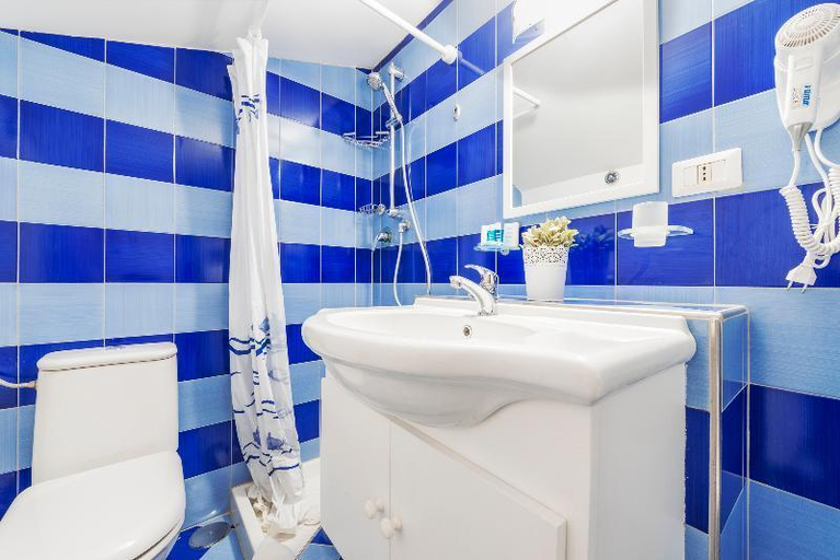 Bathroom 4, Palazzo Sassi, Napoli