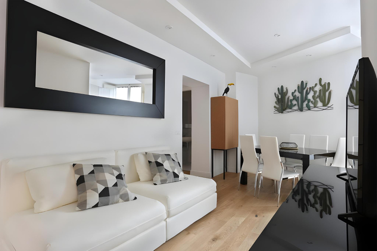 Others 5, Marmora 3 BR apartment near Accademia Gallery, Florence