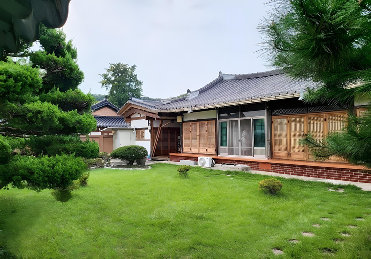Others 3, Jeonju Hanok Sanminjae Pension, Jeonju