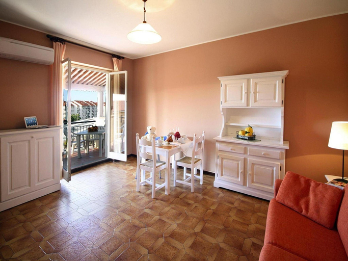 5, Apartment in San Bartolomeo Al Mare, Imperia
