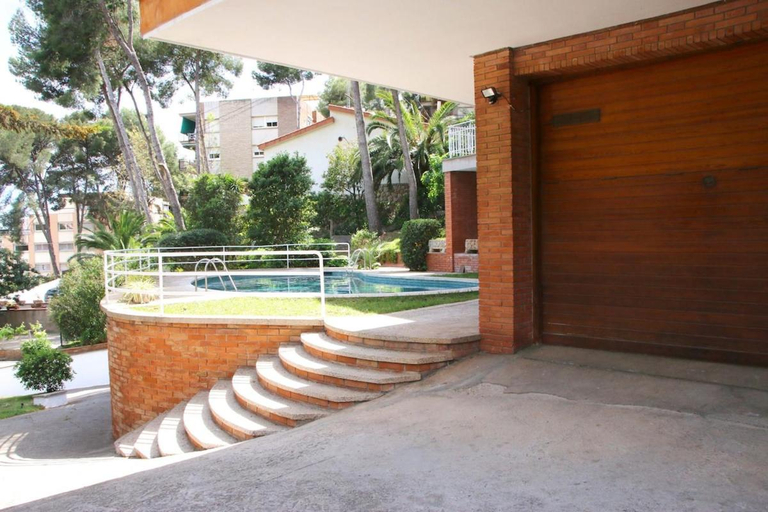 Sport & Beauty 2, Villa mar y montaña, Barcelona