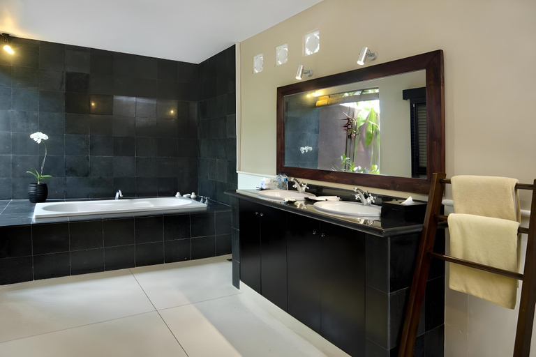 Bathroom, Luxury 3 BR Villa Private Pool Seminyak #NE, Badung