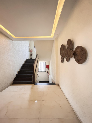 Public Area 2, Hotel Merakee Mumbai, Thane